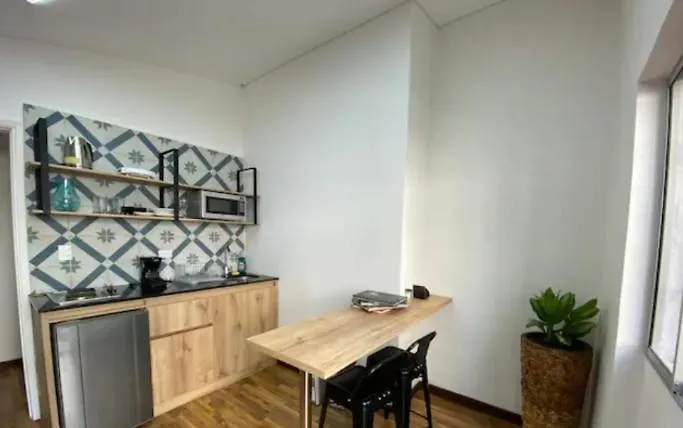 Apartamento Cerca Al Centro Comercial Santafe A105 By Roots Rentals Medellin Apartment